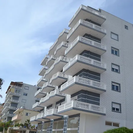 Toby's Apartament *